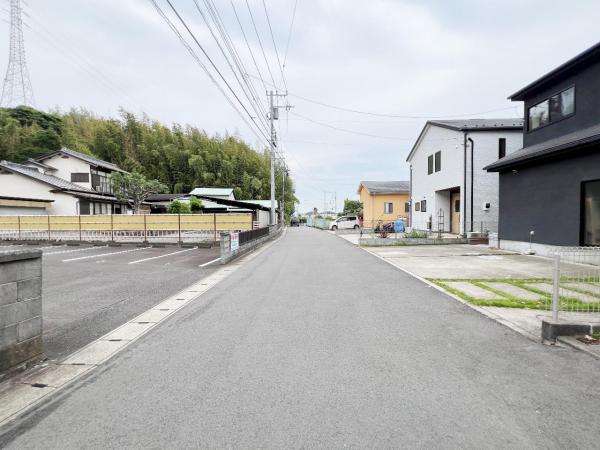 中郡大磯町月京 中古戸建 前面道路含む現地写真