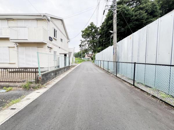 中郡大磯町月京 中古戸建 前面道路含む現地写真
