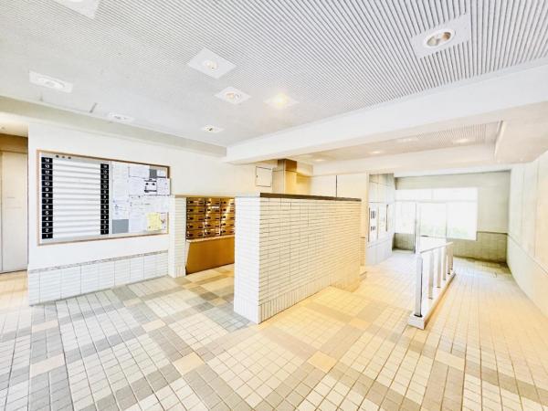 プラザ学園前　　 エントランスホール