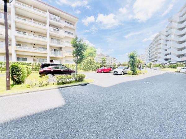 プラザ学園前　　 敷地内駐車場