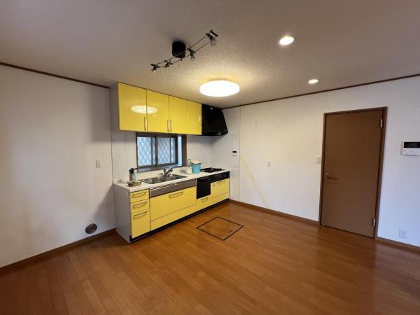 千葉市中央区葛城3丁目 中古戸建 ダイニングキッチン