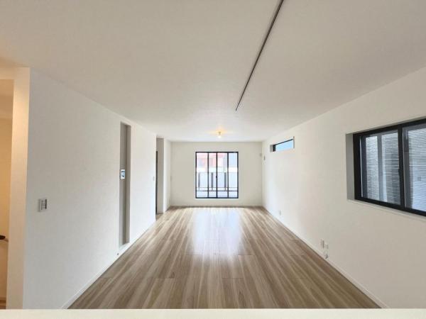 新築戸建 神奈川県横浜市磯子区滝頭２丁目 横浜市営地下鉄ブルーライン吉野町駅 4,280万円