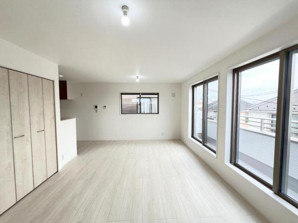 横浜市港南区港南1丁目2期 リビングダイニング