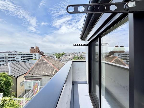 横浜市金沢区富岡東６丁目 戸建 バルコニー