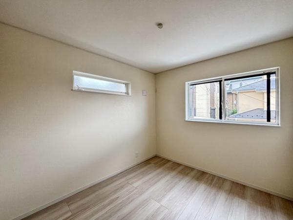 横浜市金沢区富岡東６丁目 戸建 洋室