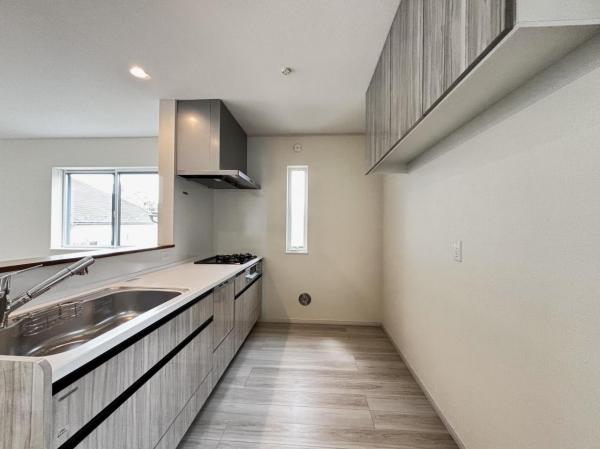 横浜市金沢区富岡東６丁目 戸建 キッチン