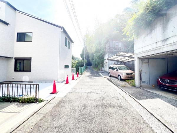 横浜市青葉区元石川町 戸建 前面道路含む現地写真