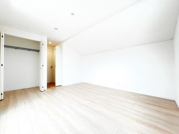 横浜市青葉区荏田西４丁目 戸建 収納