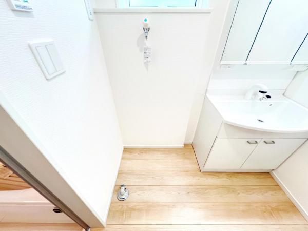 横浜市青葉区荏田西４丁目 戸建 ランドリースペース