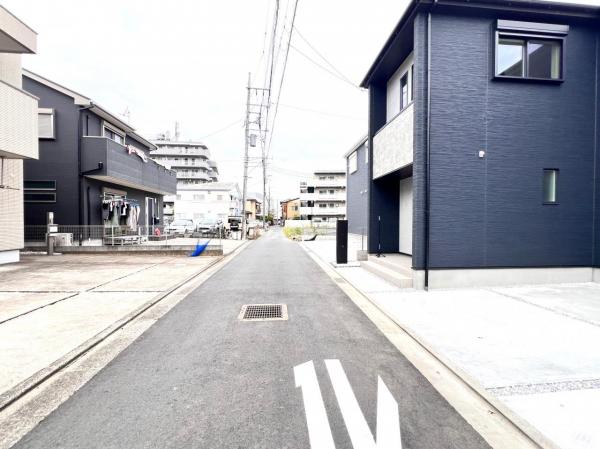 平塚市第2田村 前面道路含む現地写真
