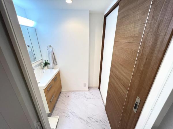 岡上住宅2号棟 脱衣所