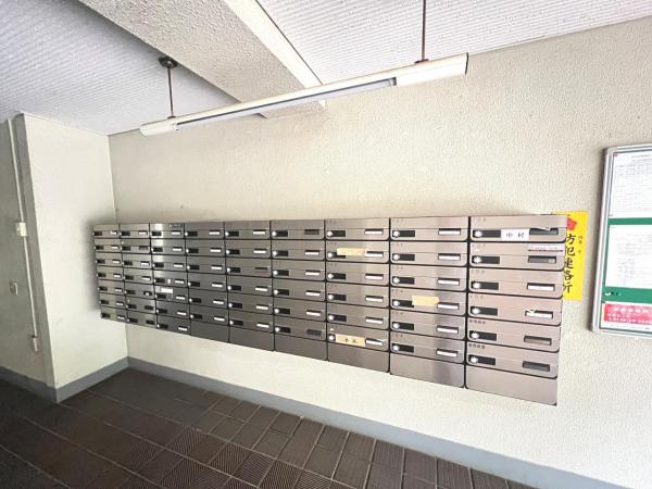 岡上住宅2号棟 郵便受け