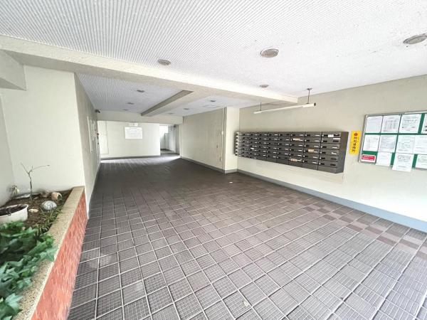 岡上住宅2号棟 ロビー