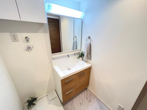 岡上住宅2号棟 洗面化粧台