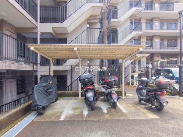 ビッグヴァンパークヒルズ小机 