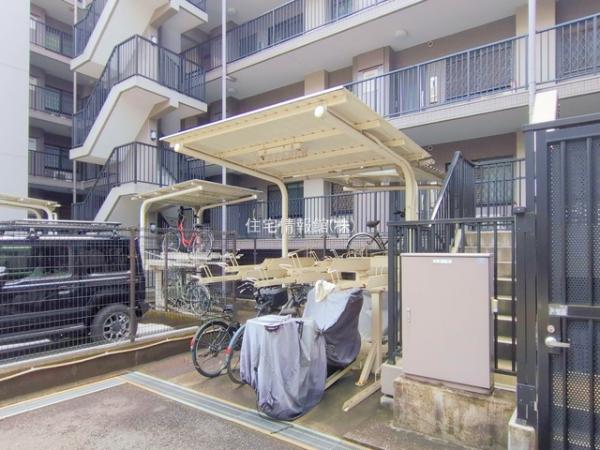 ビッグヴァンパークヒルズ小机 