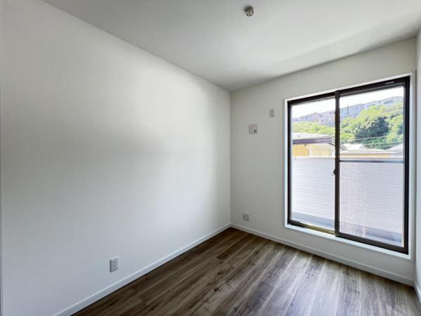 横須賀市鴨居１丁目 戸建 洋室