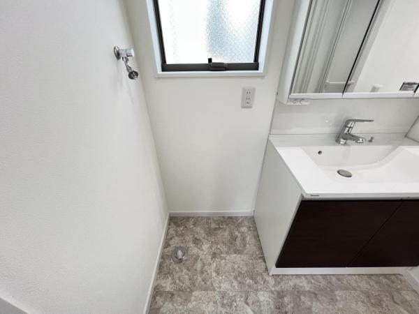 横須賀市鴨居１丁目 戸建 ランドリースペース