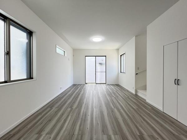 横須賀市鴨居１丁目 戸建 リビング