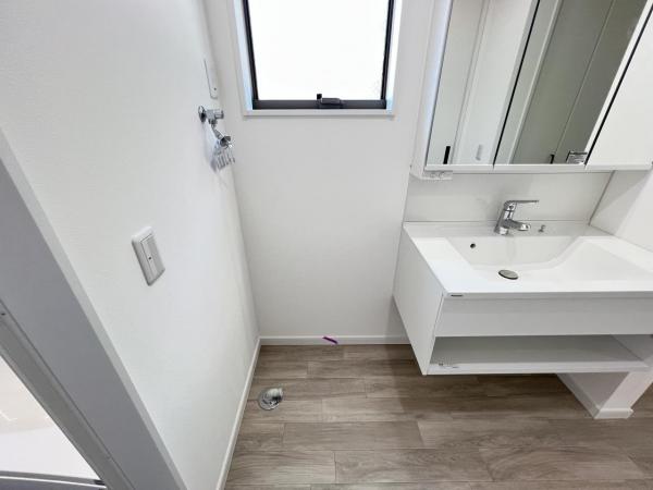 横須賀市鴨居１丁目 戸建 ランドリースペース