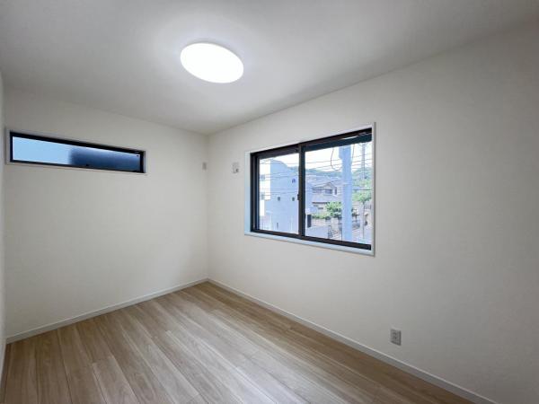 横須賀市鴨居１丁目 戸建 洋室