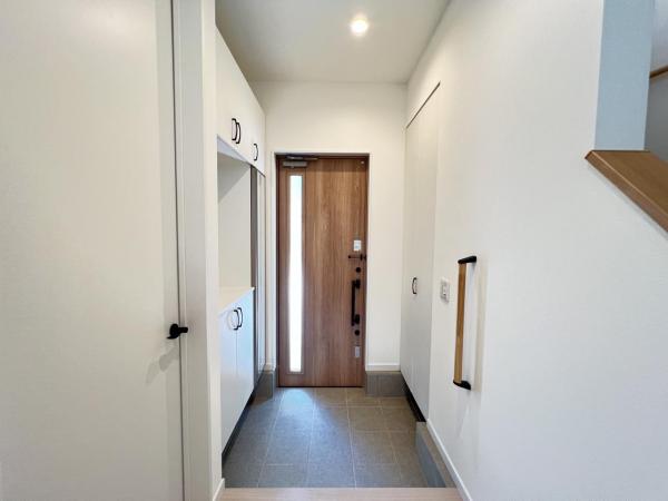 横須賀市鴨居１丁目 戸建 玄関