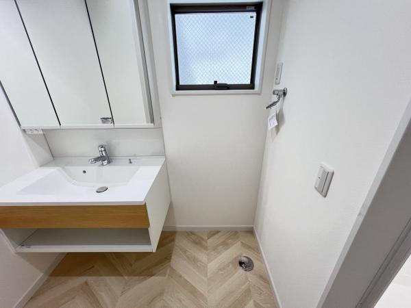 横須賀市鴨居１丁目 戸建 ランドリースペース