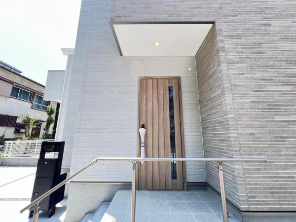 横須賀市鴨居１丁目 戸建 玄関