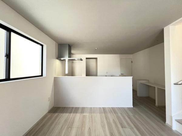 さいたま市北区本郷町1期 ダイニングキッチン