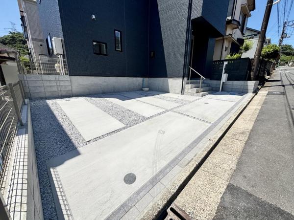 横須賀市粟田１丁目 戸建 駐車場