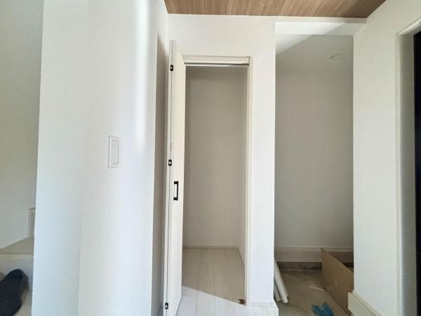 横須賀市粟田１丁目 戸建 収納