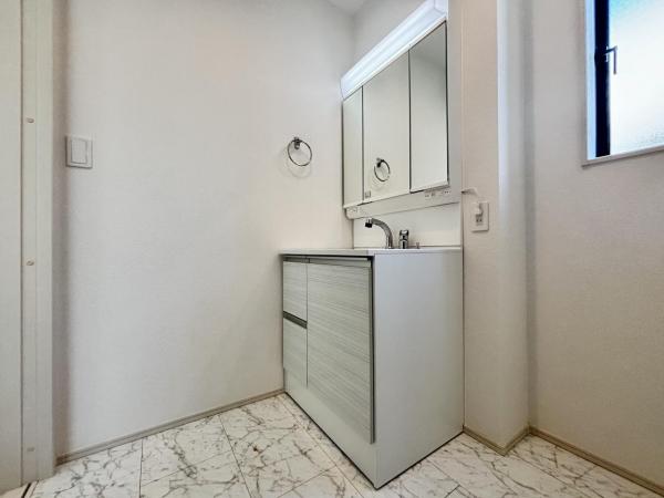 横須賀市粟田１丁目 戸建 洗面化粧台