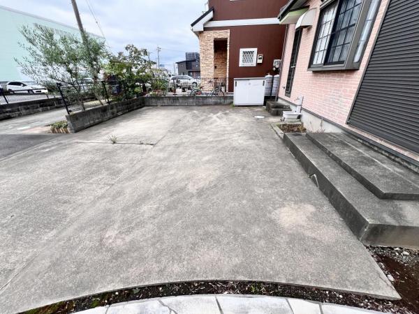 厚木市岡田２丁目 中古戸建 庭
