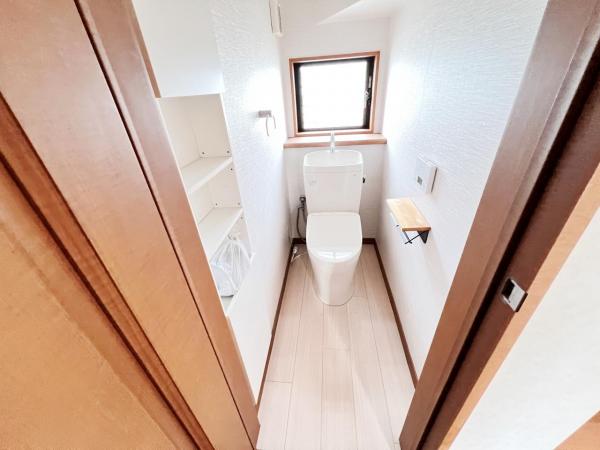 厚木市岡田２丁目 中古戸建 トイレ