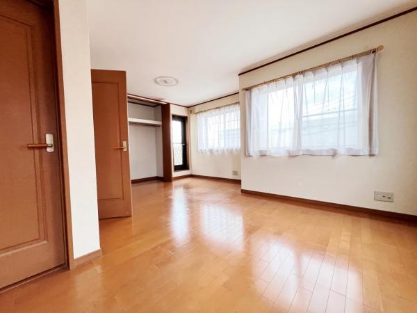 厚木市岡田２丁目 中古戸建 洋室