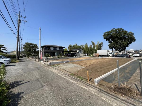厚木市及川 土地 前面道路含む現地写真