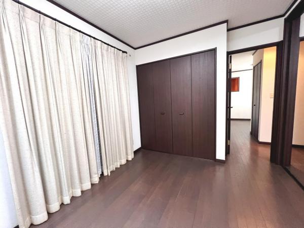 厚木市飯山南２丁目 中古戸建 洋室