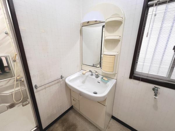 厚木市飯山南２丁目 中古戸建 洗面化粧台