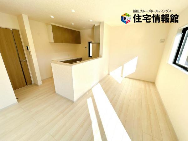 秦野市東田原25ーP1 ダイニングキッチン