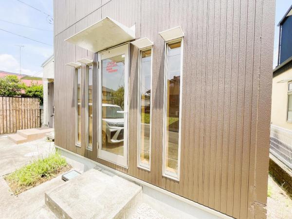 小田原市栢山 中古戸建 玄関