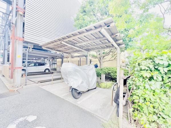 ライネスシティ千葉みなと 駐輪場