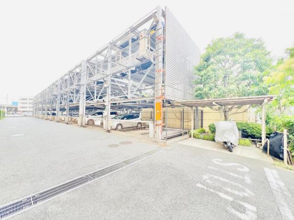 ライネスシティ千葉みなと 駐車場
