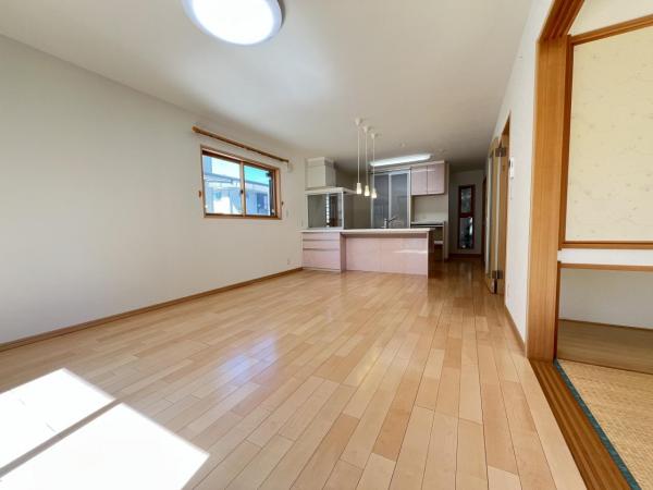 宇都宮市針ヶ谷町 中古戸建 リビングダイニング