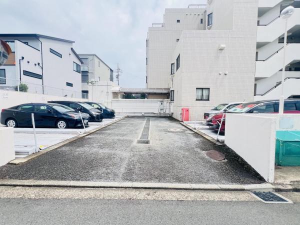 ピュアハイツ南万騎が原 敷地内駐車場