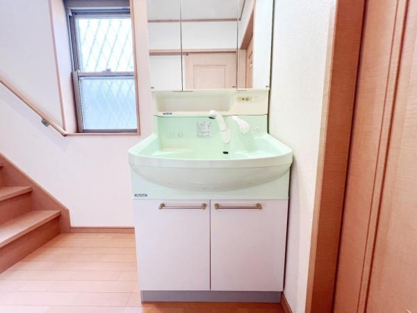 秦野市南が丘４丁目 中古一戸建 洗面化粧台