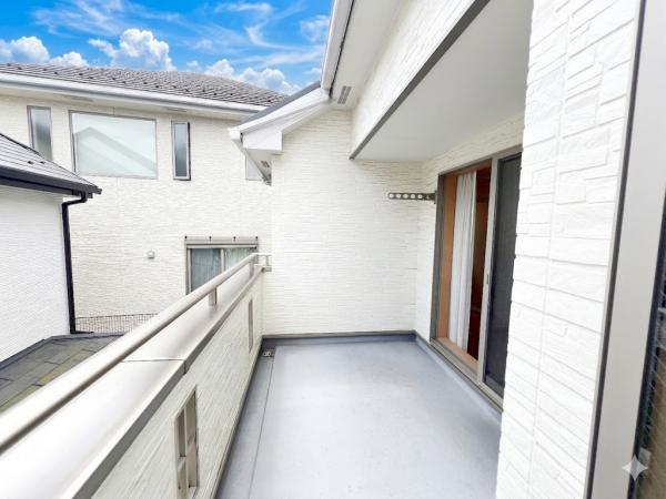 秦野市南が丘４丁目 中古一戸建 バルコニー
