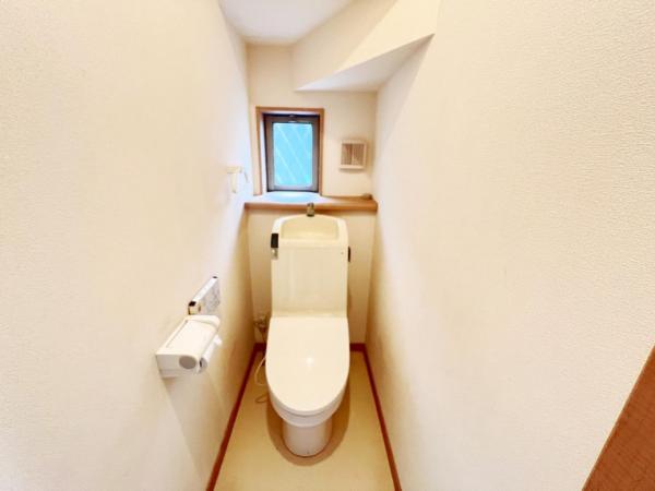秦野市南が丘４丁目 中古一戸建 トイレ