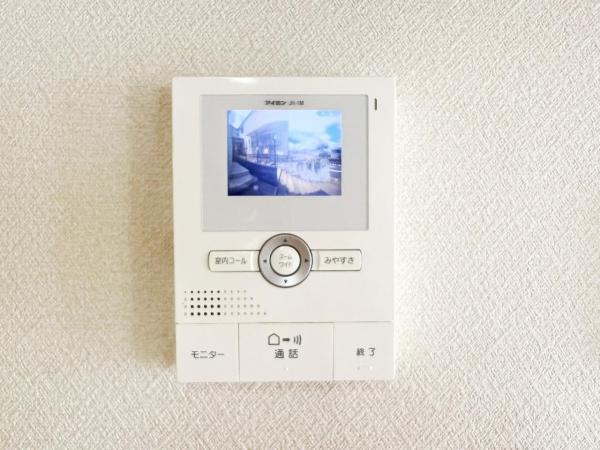 秦野市南が丘４丁目 中古一戸建 TVモニター付きインターフォン