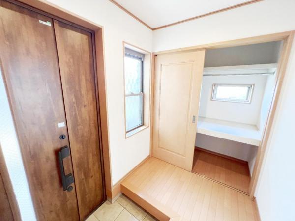 秦野市南が丘４丁目 中古一戸建 収納