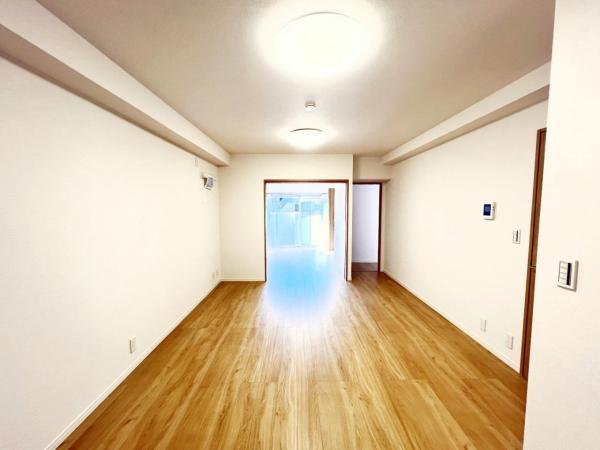 ハイラーク上大岡 リビングダイニング